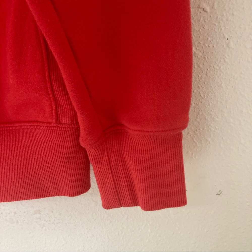 Zella Hoodie
Sweatshirt Long Sleeve
Woman's size S - Picture 12 of 16